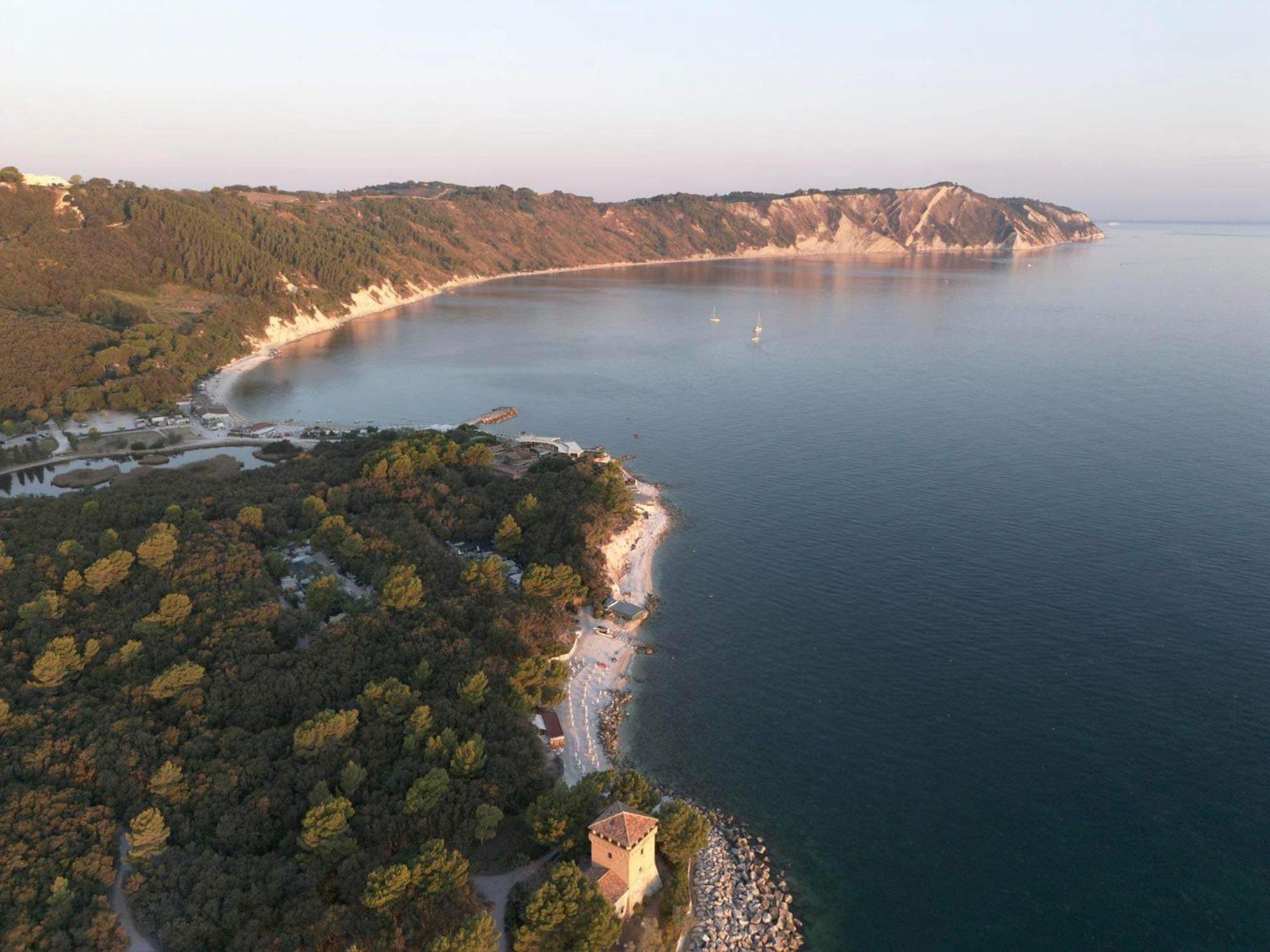 Suite La Panoramica 安科纳 外观 照片